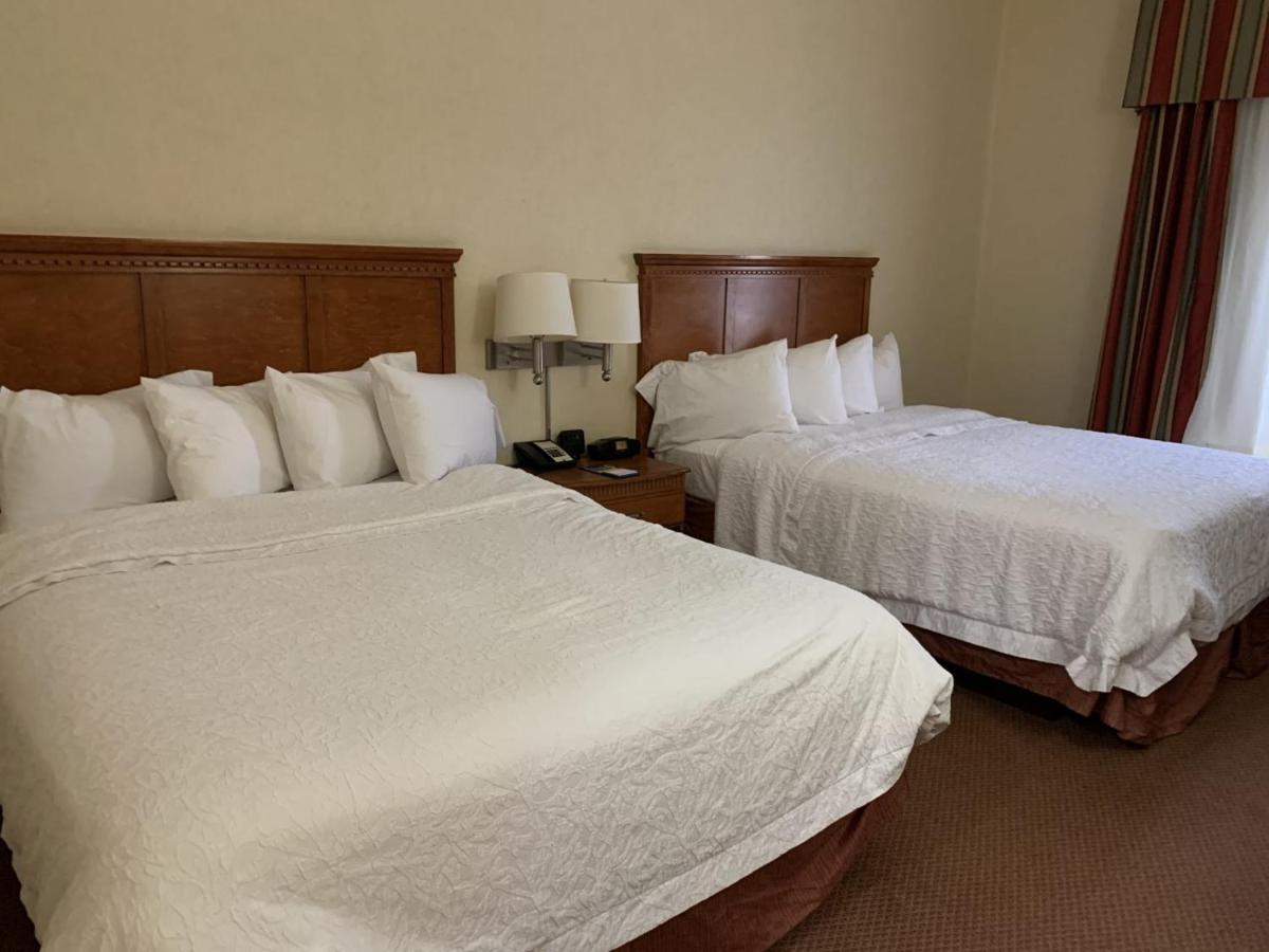 Hampton Inn Belle Vernon Екстериор снимка