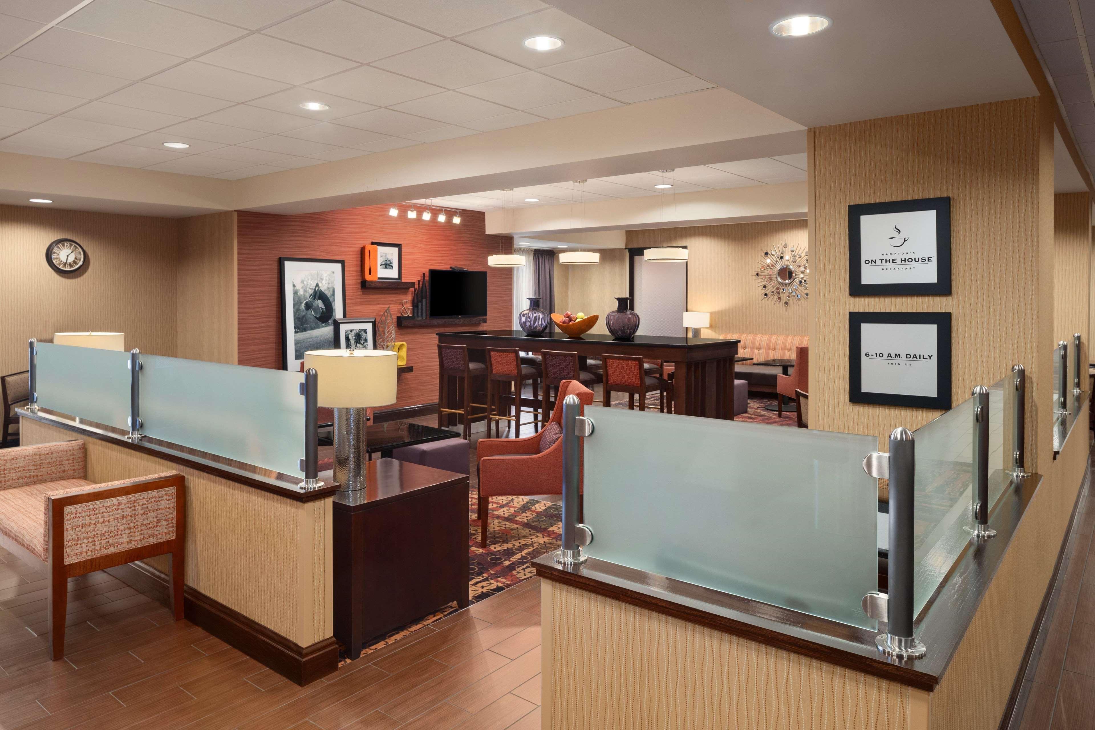 Hampton Inn Belle Vernon Екстериор снимка
