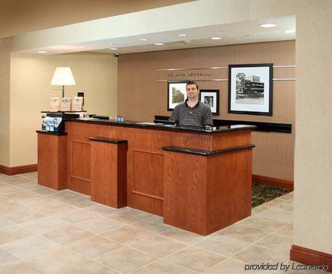 Hampton Inn Belle Vernon Интериор снимка