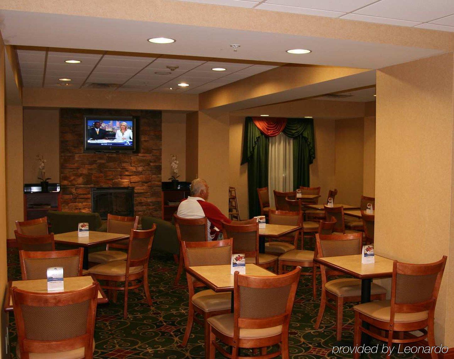 Hampton Inn Belle Vernon Екстериор снимка