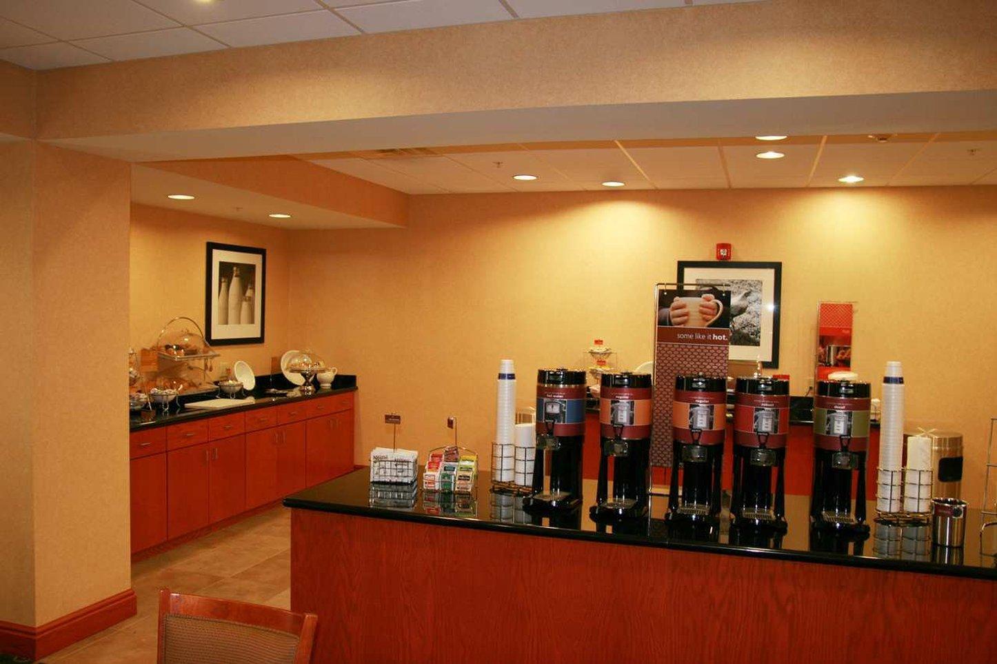 Hampton Inn Belle Vernon Екстериор снимка