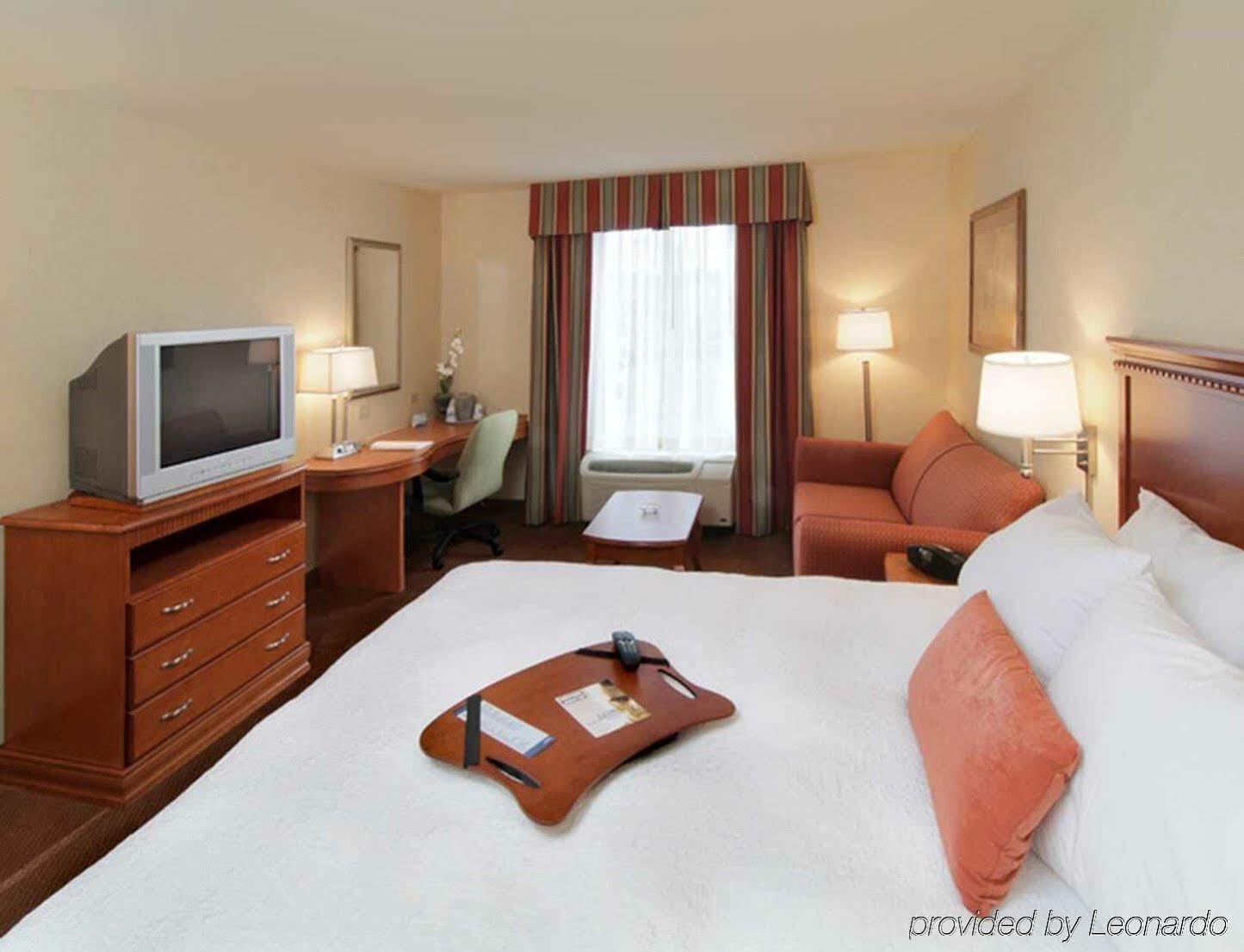 Hampton Inn Belle Vernon Екстериор снимка